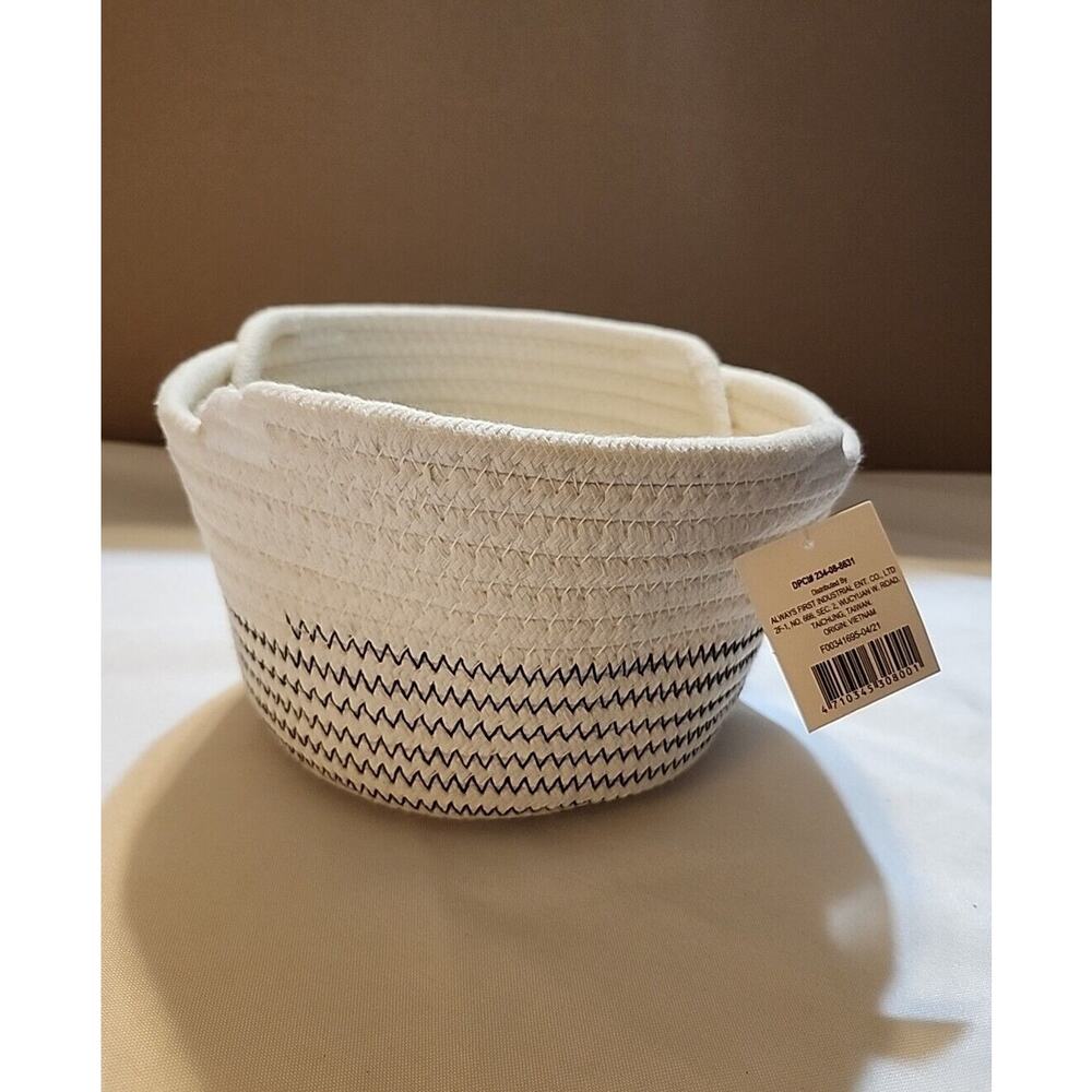 Hanging Rope Basket Off White 8" Diameter 5" Deep 18" Hanging Drop Indoor